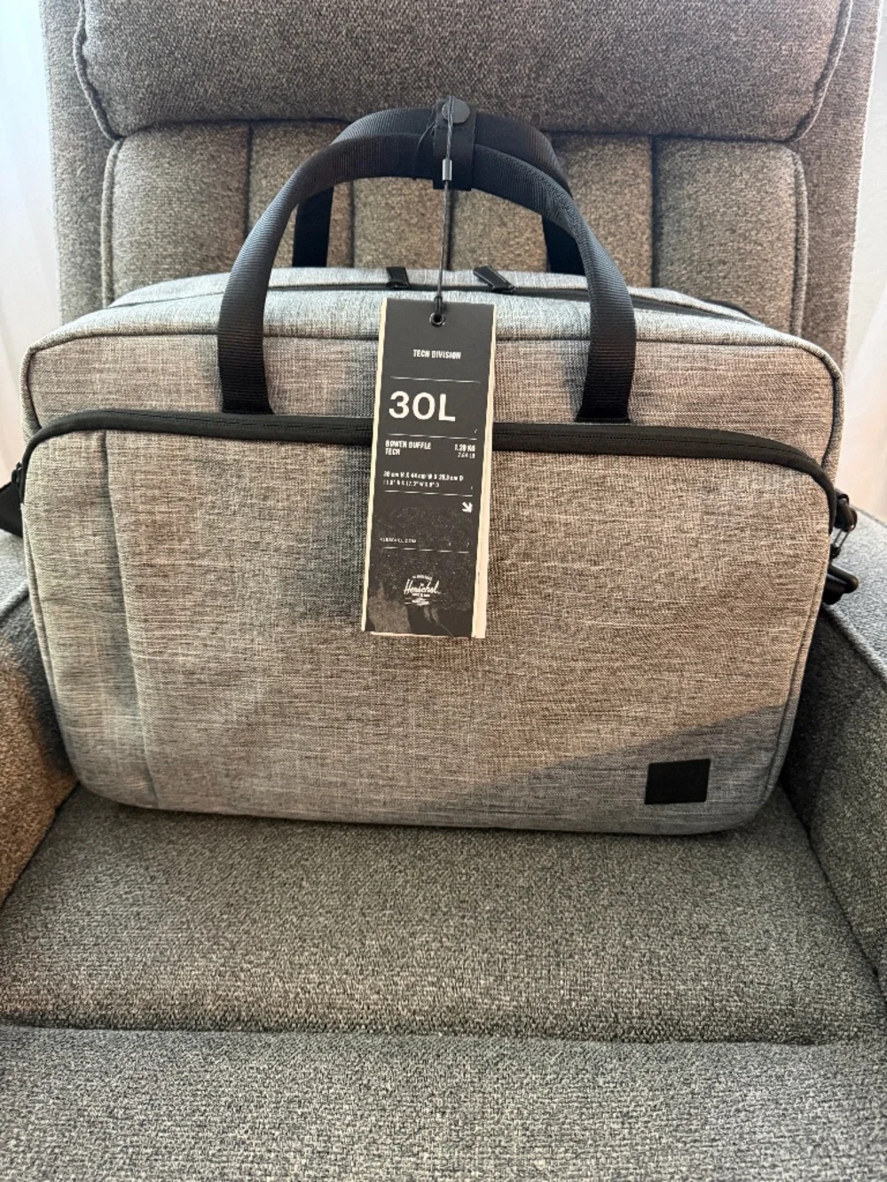 Hershel clam shell laptop personal item bag